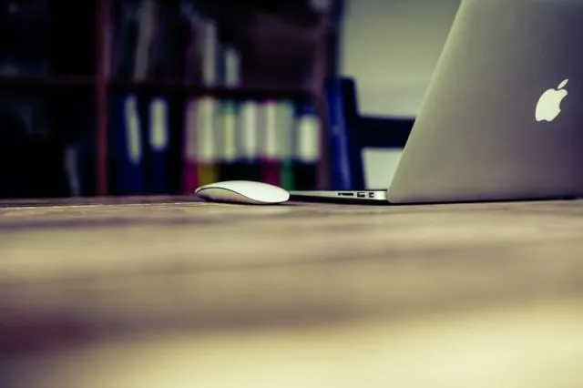 Czym jest outsourcing informatyczny? Definicja, zakres obsługi, cena