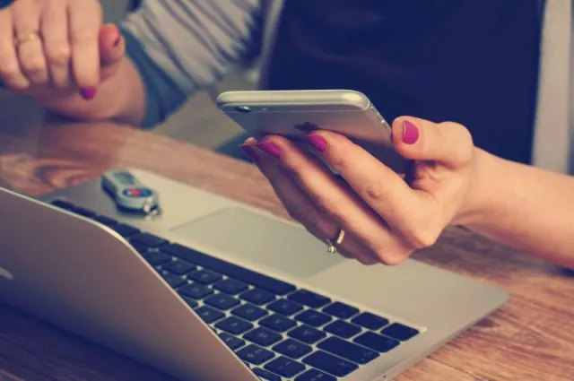 Outsourcing IT w Warszawie – dla kogo, kiedy warto, ile kosztuje?